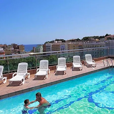 Astoria Park Hotel 4*