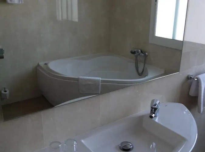 Hotel Astoria Park 4*