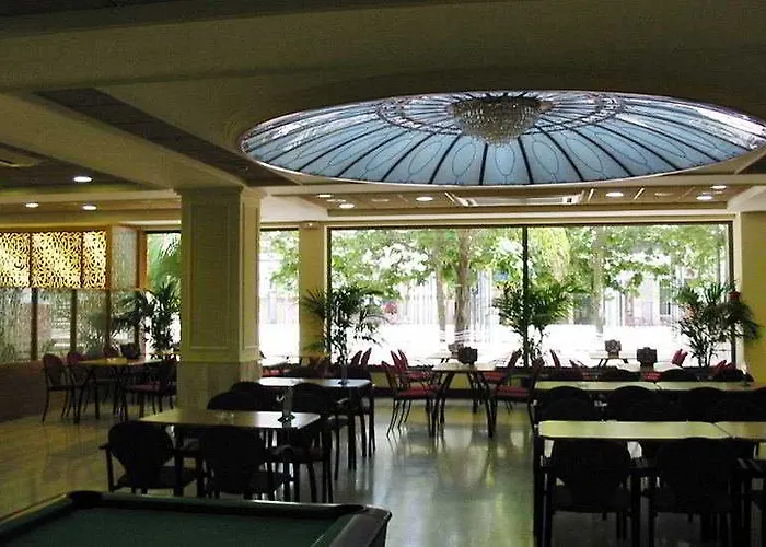 Astoria Park Hotel